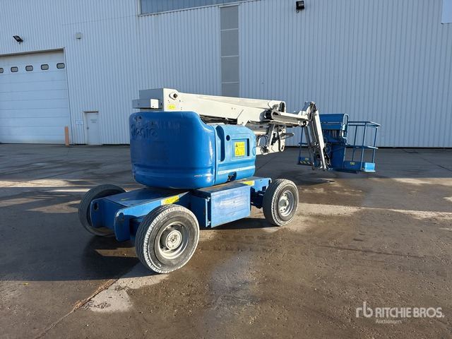 2012 Genie Z45/25J 2WD Electric Nacelle Articulee ... Articulating Boom Lift - Nacelle articulée: photos 2 2012 Genie Z45/25J 2WD Electric Nacelle Articulee ... Articulating Boom Lift - Nacelle articulée: photos 2