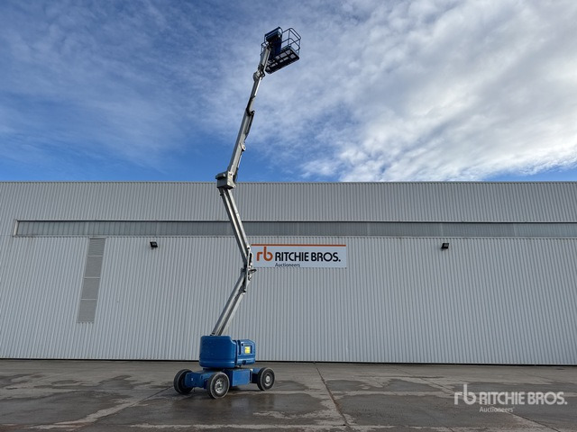 2012 Genie Z45/25J 2WD Electric Nacelle Articulee ... Articulating Boom Lift - Nacelle articulée: photos 3 2012 Genie Z45/25J 2WD Electric Nacelle Articulee ... Articulating Boom Lift - Nacelle articulée: photos 3