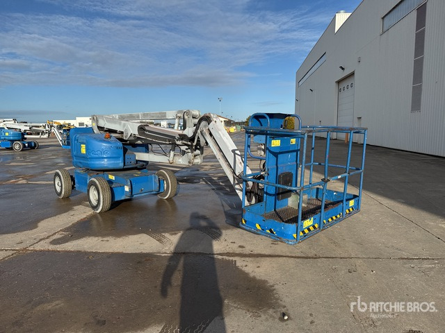2012 Genie Z45/25J 2WD Electric Nacelle Articulee ... Articulating Boom Lift - Nacelle articulée: photos 4 2012 Genie Z45/25J 2WD Electric Nacelle Articulee ... Articulating Boom Lift - Nacelle articulée: photos 4