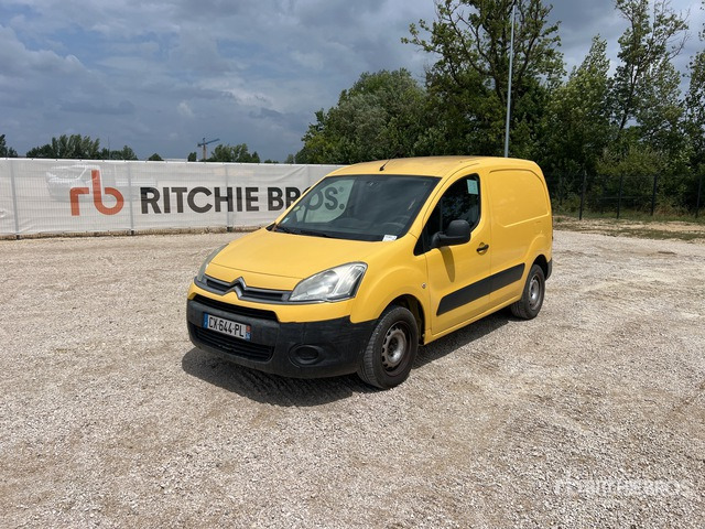 2013 Citroen Berlingo Vehicule Utilitaire Cargo Van - Fourgonnette: photos 2 2013 Citroen Berlingo Vehicule Utilitaire Cargo Van - Fourgonnette: photos 2