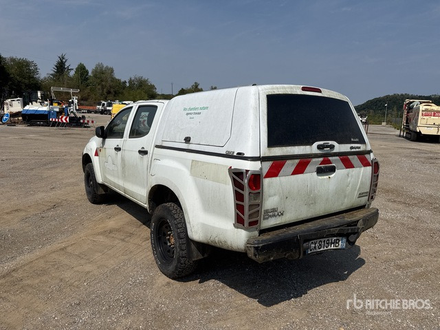 2013 Isuzu D-Max 4x4 Extended Cab (Inoperable) Pickup - Pick-up: photos 3 2013 Isuzu D-Max 4x4 Extended Cab (Inoperable) Pickup - Pick-up: photos 3