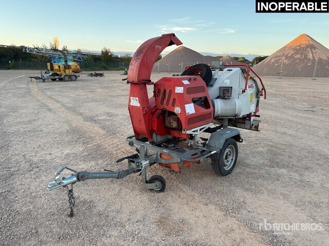 2014 Bugnot 55 BVN56 Broyeur A Vegetaux (Inoperable) Wood Chipper - Broyeur de végétaux: photos 2 2014 Bugnot 55 BVN56 Broyeur A Vegetaux (Inoperable) Wood Chipper - Broyeur de végétaux: photos 2