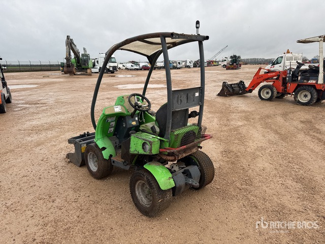 2014 Tecno M220EMNT Chargeuse Compacte (Inoperable) Skid Steer Loader - Mini chargeuse: photos 2 2014 Tecno M220EMNT Chargeuse Compacte (Inoperable) Skid Steer Loader - Mini chargeuse: photos 2