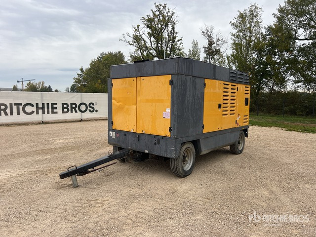 2015 Atlas Copco XAHS447 Mobile 25000 L Compresseur A Air Air Compressor - Compresseur d'air: photos 1 2015 Atlas Copco XAHS447 Mobile 25000 L Compresseur A Air Air Compressor - Compresseur d'air: photos 1