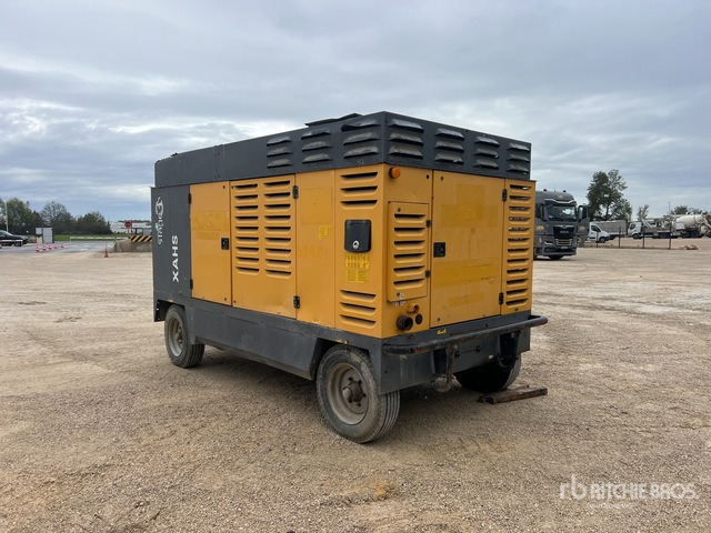 2015 Atlas Copco XAHS447 Mobile 26600 L Compresseur A Ai ... Air Compressor - Compresseur d'air: photos 3 2015 Atlas Copco XAHS447 Mobile 26600 L Compresseur A Ai ... Air Compressor - Compresseur d'air: photos 3