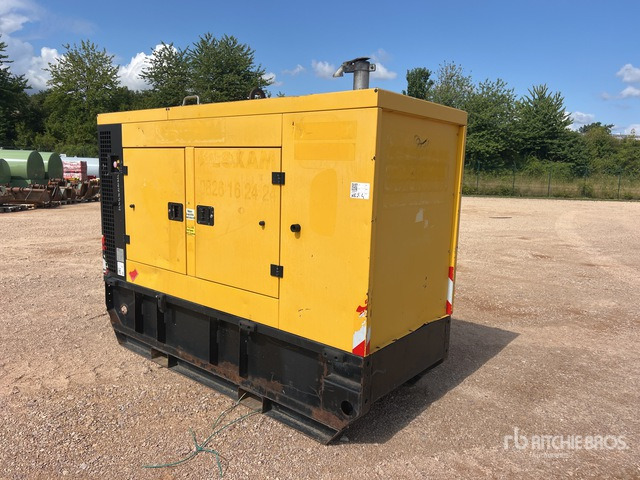 2015 Doosan G40 40 kVA Skid-Mounted Groupe Elec ... Generator Set - Groupe électrogène: photos 3 2015 Doosan G40 40 kVA Skid-Mounted Groupe Elec ... Generator Set - Groupe électrogène: photos 3