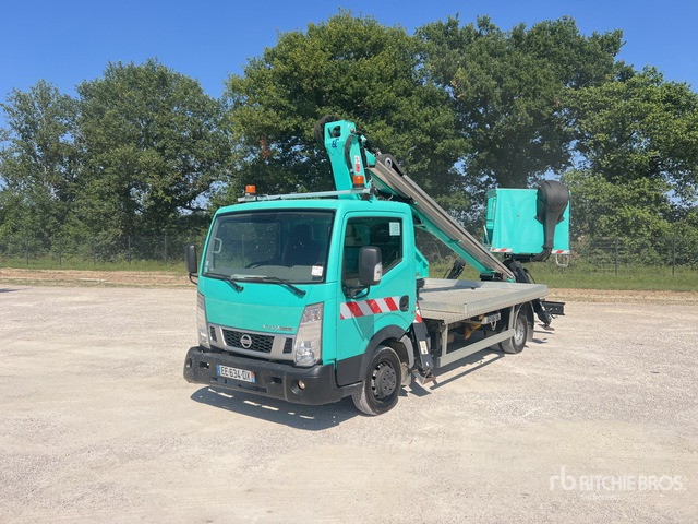 2016 Nissan Cabstar NT400 2016 Oil&Steel Scorpion 1812 16 ... Bucket Truck - Camion avec nacelle: photos 1 2016 Nissan Cabstar NT400 2016 Oil&Steel Scorpion 1812 16 ... Bucket Truck - Camion avec nacelle: photos 1