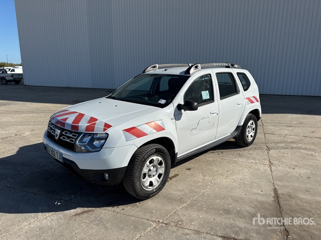 2016 Renault Duster V?hicule utilitaire sport - Voiture: photos 2 2016 Renault Duster V?hicule utilitaire sport - Voiture: photos 2