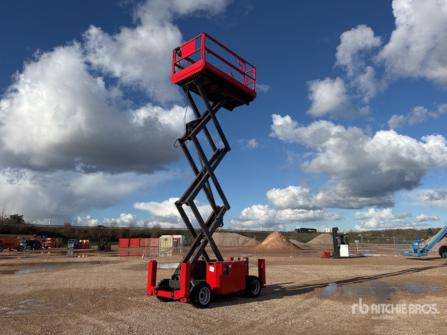 2017 Manitou 100SC-2 4x4 Diesel Nacelle Ciseau Scissor Lift - Nacelle ciseaux: photos 2 2017 Manitou 100SC-2 4x4 Diesel Nacelle Ciseau Scissor Lift - Nacelle ciseaux: photos 2