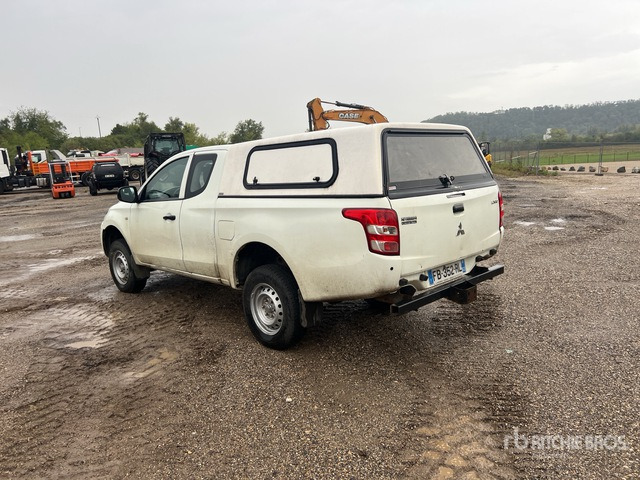 2018 Mitsubishi L200 4x4 Extended Cab (Inoperable) Pickup - Pick-up: photos 4 2018 Mitsubishi L200 4x4 Extended Cab (Inoperable) Pickup - Pick-up: photos 4