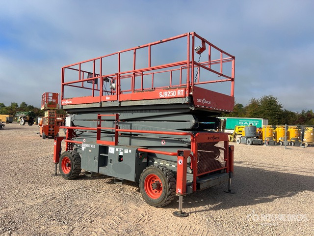 2018 Skyjack SJ9250 RT 4x4 Nacelle Ciseaux Scissor Lift - Nacelle ciseaux: photos 4 2018 Skyjack SJ9250 RT 4x4 Nacelle Ciseaux Scissor Lift - Nacelle ciseaux: photos 4