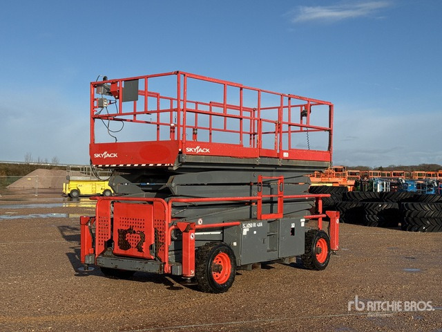 2019 Skyjack SJ9250 4x4 Diesel Nacelle Ciseau Scissor Lift - Nacelle ciseaux: photos 1 2019 Skyjack SJ9250 4x4 Diesel Nacelle Ciseau Scissor Lift - Nacelle ciseaux: photos 1