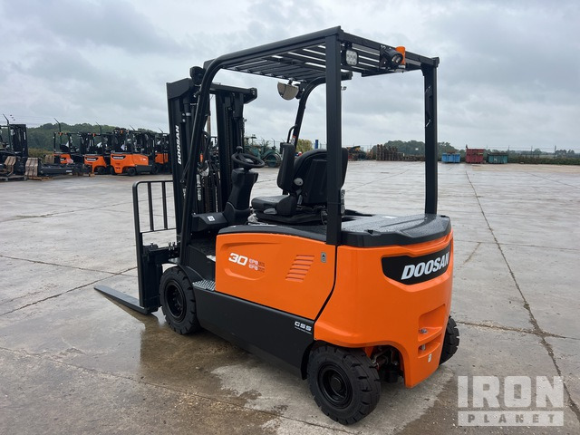2023 Doosan B30X-7 PLUS 3000 kg Chariot Elevateur Elect ... Electric Forklift - Chariot élévateur électrique: photos 4 2023 Doosan B30X-7 PLUS 3000 kg Chariot Elevateur Elect ... Electric Forklift - Chariot élévateur électrique: photos 4