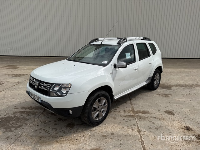 2015 DACIA Duster 4x4 Vehicule Utilitaire Cargo Van - Véhicule utilitaire: photos 1 2015 DACIA Duster 4x4 Vehicule Utilitaire Cargo Van - Véhicule utilitaire: photos 1