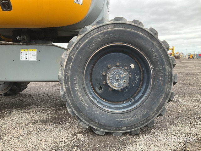 2007 Haulotte HA16PXNT 4WD Diesel Articulating Boom Lift - Nacelle articulée: photos 5 2007 Haulotte HA16PXNT 4WD Diesel Articulating Boom Lift - Nacelle articulée: photos 5