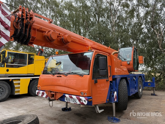 2008 Terex Demag AC40/2L 5 t 4x4 All Terrain Crane - Grue tout-terrain: photos 3 2008 Terex Demag AC40/2L 5 t 4x4 All Terrain Crane - Grue tout-terrain: photos 3