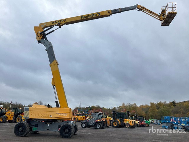 2009 Haulotte HA32PX 4WD Diesel Articulating Boom Lift - Nacelle articulée: photos 1 2009 Haulotte HA32PX 4WD Diesel Articulating Boom Lift - Nacelle articulée: photos 1
