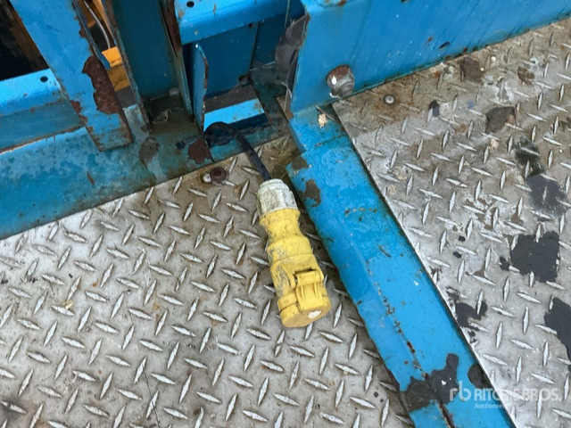 2010 Genie GS5390 4x4 Diesel Scissor Lift - Nacelle ciseaux: photos 5 2010 Genie GS5390 4x4 Diesel Scissor Lift - Nacelle ciseaux: photos 5