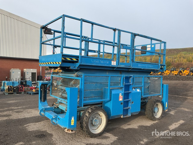2010 Genie GS5390 4x4 Diesel Scissor Lift - Nacelle ciseaux: photos 2 2010 Genie GS5390 4x4 Diesel Scissor Lift - Nacelle ciseaux: photos 2