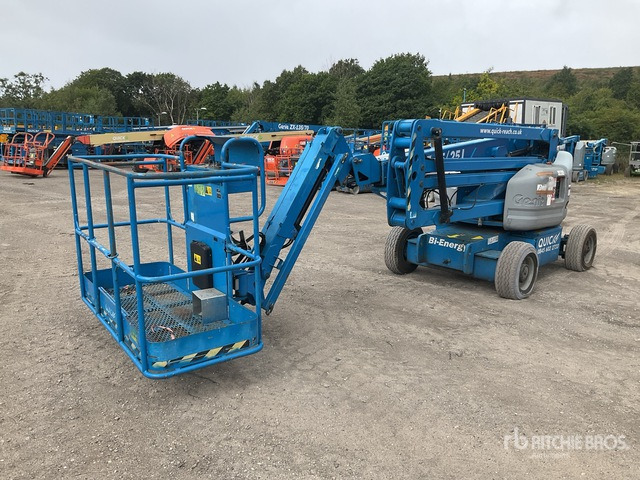 2011 Genie Z45/25J 2WD Hybrid Articulating Boom Lift - Nacelle articulée: photos 1 2011 Genie Z45/25J 2WD Hybrid Articulating Boom Lift - Nacelle articulée: photos 1