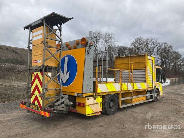 2012 Mercedes-Benz Econic 4x2 18 Ton Impact Protection Ve ... Flatbed Truck - Camion plateau: photos 3 2012 Mercedes-Benz Econic 4x2 18 Ton Impact Protection Ve ... Flatbed Truck - Camion plateau: photos 3