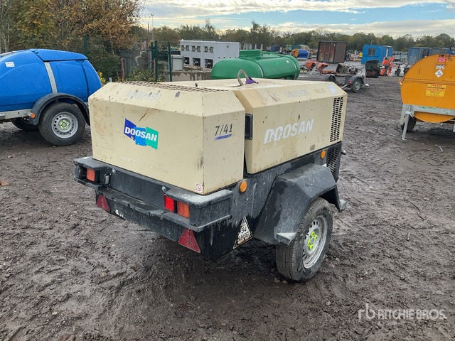 2013 Doosan 7/41 Air Compressor - Compresseur d'air: photos 4 2013 Doosan 7/41 Air Compressor - Compresseur d'air: photos 4