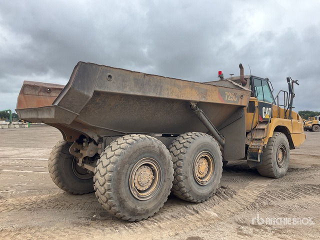 2015 Cat 725C Articulated Dump Truck - Tombereau articulé: photos 3 2015 Cat 725C Articulated Dump Truck - Tombereau articulé: photos 3