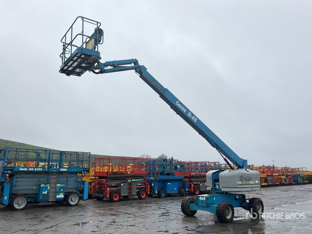 2015 Genie S45 4WD Diesel Telescopic Boom Lift - Nacelle télescopique: photos 1 2015 Genie S45 4WD Diesel Telescopic Boom Lift - Nacelle télescopique: photos 1