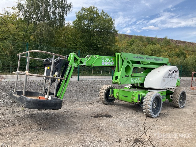 2015 Nifty HR21 4WD Hybrid Articulating Boom Lift - Nacelle articulée: photos 1 2015 Nifty HR21 4WD Hybrid Articulating Boom Lift - Nacelle articulée: photos 1