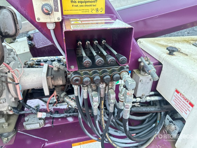 2015 Nifty-Lift 170 HDE Telescopic Boom Lift - Nacelle sur remorque: photos 4 2015 Nifty-Lift 170 HDE Telescopic Boom Lift - Nacelle sur remorque: photos 4