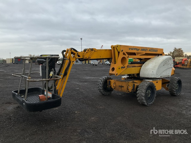 2015 Nifty-Lift HR21-141 4WD Hybrid Articulating Boom Lift - Nacelle articulée: photos 4 2015 Nifty-Lift HR21-141 4WD Hybrid Articulating Boom Lift - Nacelle articulée: photos 4