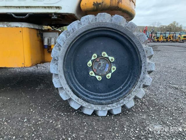 2015 Nifty-Lift HR21-141 4WD Hybrid Articulating Boom Lift - Nacelle articulée: photos 5 2015 Nifty-Lift HR21-141 4WD Hybrid Articulating Boom Lift - Nacelle articulée: photos 5