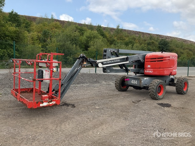 2015 Skyjack SJ51AJ 4WD Diesel Articulating Boom Lift - Nacelle articulée: photos 1 2015 Skyjack SJ51AJ 4WD Diesel Articulating Boom Lift - Nacelle articulée: photos 1