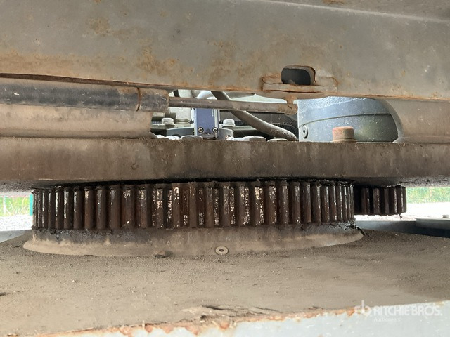 2015 Skyjack SJ51AJ 4WD Diesel Articulating Boom Lift - Nacelle articulée: photos 4 2015 Skyjack SJ51AJ 4WD Diesel Articulating Boom Lift - Nacelle articulée: photos 4