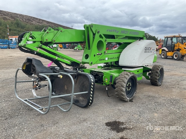 2016 Nifty HR21 4WD Hybrid (Inoperable) Articulating Boom Lift - Nacelle articulée: photos 2 2016 Nifty HR21 4WD Hybrid (Inoperable) Articulating Boom Lift - Nacelle articulée: photos 2