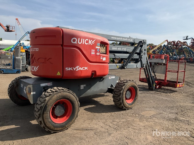2016 Skyjack SJ46AJ 4WD Diesel Articulating Boom Lift - Nacelle articulée: photos 5 2016 Skyjack SJ46AJ 4WD Diesel Articulating Boom Lift - Nacelle articulée: photos 5