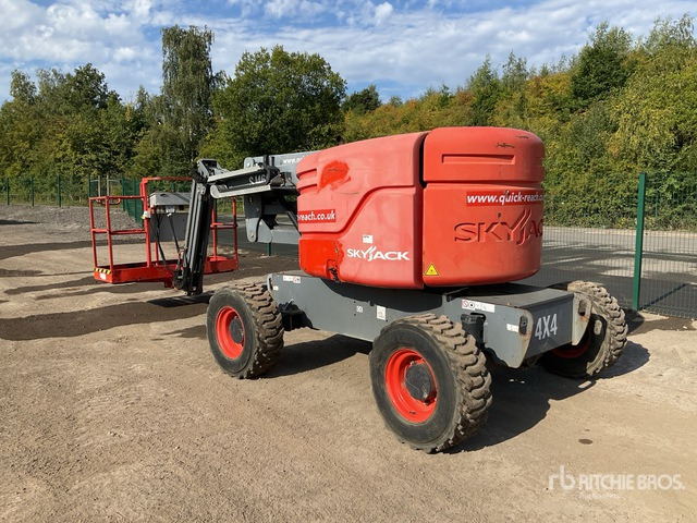 2016 Skyjack SJ46AJ 4WD Diesel Articulating Boom Lift - Nacelle articulée: photos 4 2016 Skyjack SJ46AJ 4WD Diesel Articulating Boom Lift - Nacelle articulée: photos 4