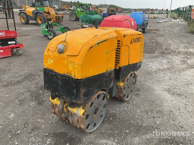 2016 Wacker Neuson Roller RT Trench Compactor - Mini compacteur: photos 4 2016 Wacker Neuson Roller RT Trench Compactor - Mini compacteur: photos 4