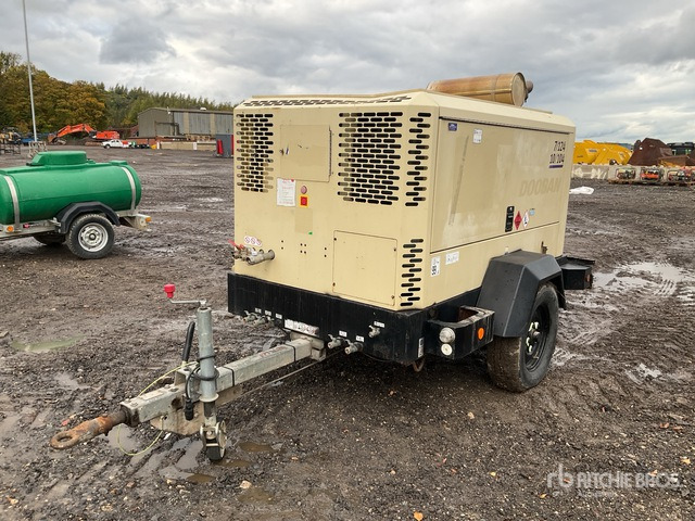 2017 Doosan 7/124-10/104 Air Compressor - Compresseur d'air: photos 2 2017 Doosan 7/124-10/104 Air Compressor - Compresseur d'air: photos 2