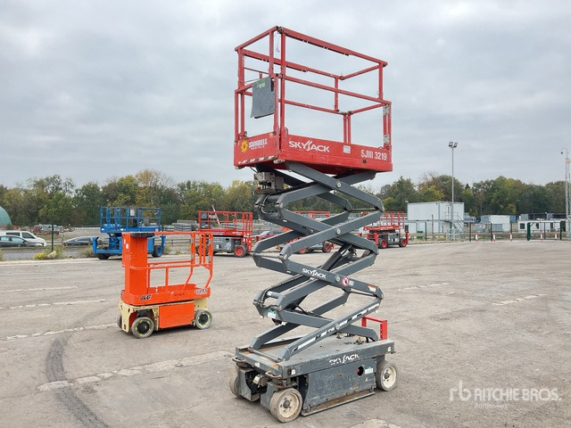 2017 Skyjack SJIII3219 2017 Skyjack SJlll3219 Scissor Lift Scissor Lift - Nacelle ciseaux: photos 1 2017 Skyjack SJIII3219 2017 Skyjack SJlll3219 Scissor Lift Scissor Lift - Nacelle ciseaux: photos 1