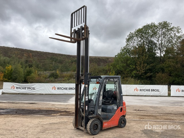 2018 Toyota 02-8FGF15 1500 kg Forklift - Chariot élévateur: photos 2 2018 Toyota 02-8FGF15 1500 kg Forklift - Chariot élévateur: photos 2