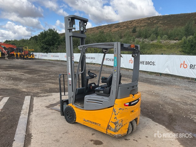 2019 Jungheinrich EFG216K 1600 kg 3 Wheel Electric Forklift - Chariot élévateur électrique: photos 3 2019 Jungheinrich EFG216K 1600 kg 3 Wheel Electric Forklift - Chariot élévateur électrique: photos 3