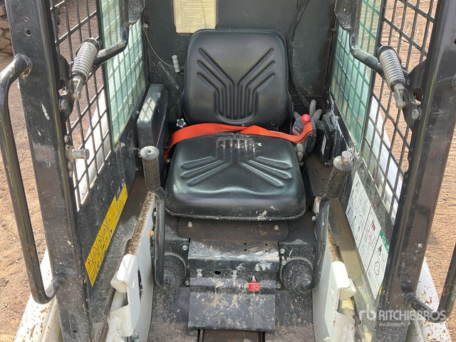 2022 Bobcat S70 Mini Skid Steer Loader - Mini chargeuse: photos 5 2022 Bobcat S70 Mini Skid Steer Loader - Mini chargeuse: photos 5