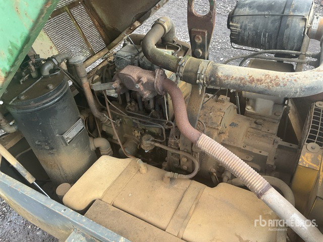 CompAir Air Compressor - Compresseur d'air: photos 5 CompAir Air Compressor - Compresseur d'air: photos 5