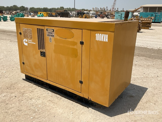2005 Cummins 100 kVA Skid-Mounted Generator Set - Groupe électrogène: photos 4 2005 Cummins 100 kVA Skid-Mounted Generator Set - Groupe électrogène: photos 4