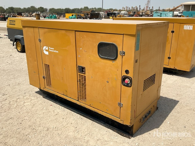 2005 Cummins C1105D5 100 kVA Skid-Mounted Generator Set - Groupe électrogène: photos 1 2005 Cummins C1105D5 100 kVA Skid-Mounted Generator Set - Groupe électrogène: photos 1
