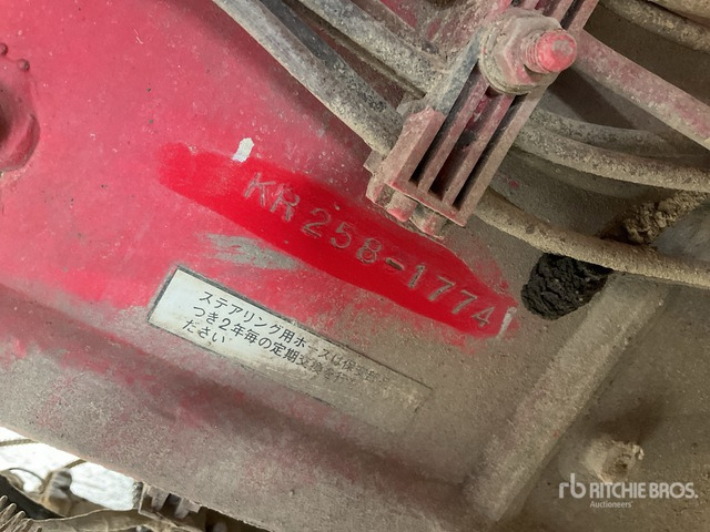 2005 Kato KR25 25 ton 4x4x4 Rough Terrain Crane - Broyeur/ Épareuse: photos 3 2005 Kato KR25 25 ton 4x4x4 Rough Terrain Crane - Broyeur/ Épareuse: photos 3