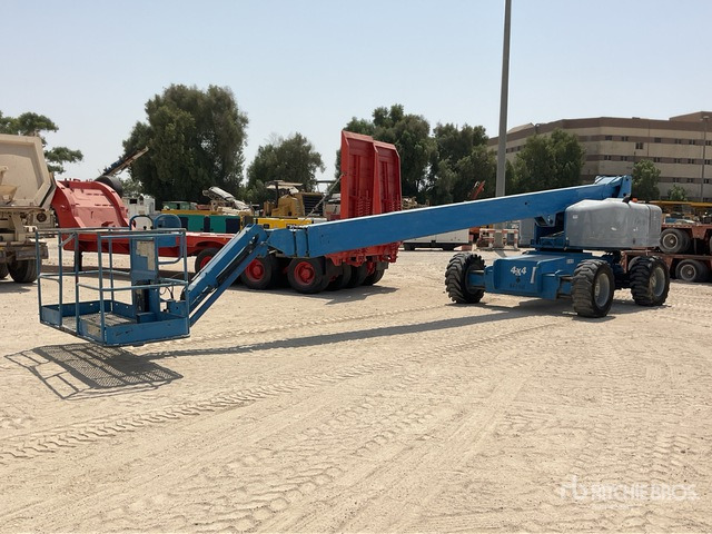 2006 Genie S85 4WD Diesel Telescopic Boom Lift - Nacelle télescopique: photos 1 2006 Genie S85 4WD Diesel Telescopic Boom Lift - Nacelle télescopique: photos 1
