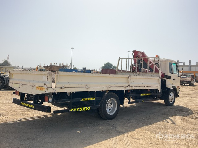 2006 Nissan MK210 2006 HMF 683K1 Knuckle Boom on 4x2 Flatbed Truck with Crane - Camion plateau, Camion grue: photos 3 2006 Nissan MK210 2006 HMF 683K1 Knuckle Boom on 4x2 Flatbed Truck with Crane - Camion plateau, Camion grue: photos 3