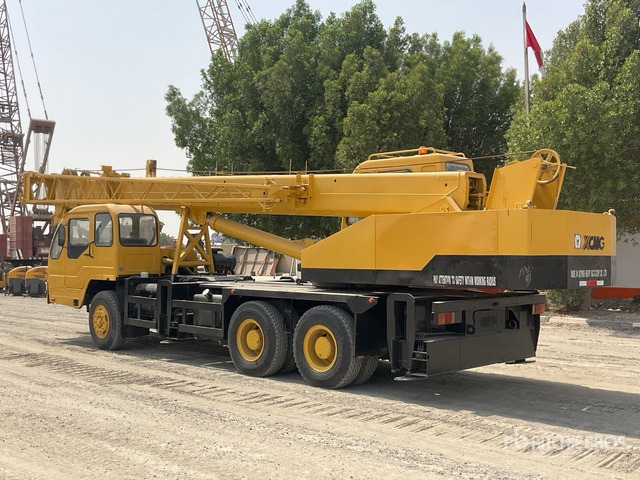 2007 XCMG QY20 20 ton 6x4 Hydraulic Truck Crane - Grue mobile: photos 4 2007 XCMG QY20 20 ton 6x4 Hydraulic Truck Crane - Grue mobile: photos 4